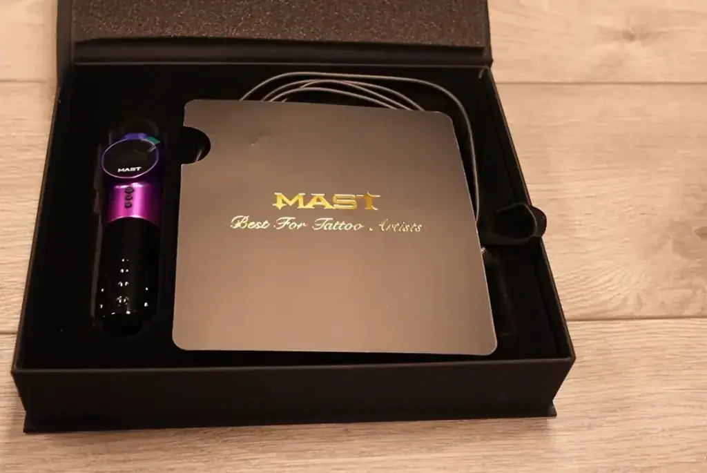 mast lancer tattoo machine in box