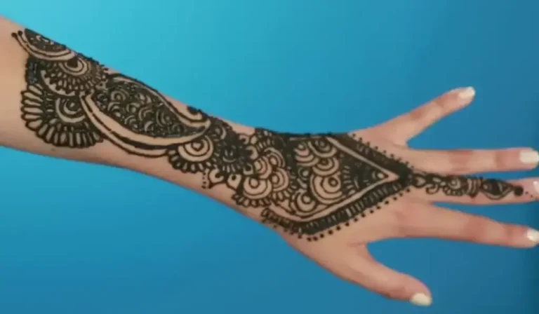 How Long Do Henna Tattoos Last